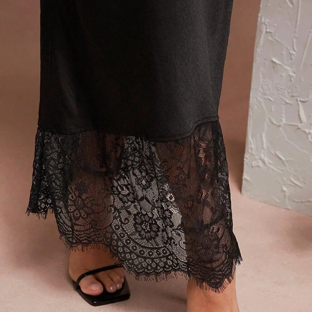 Black Elegant Women's Satin Lace Hem Detail Low Rise Skirt